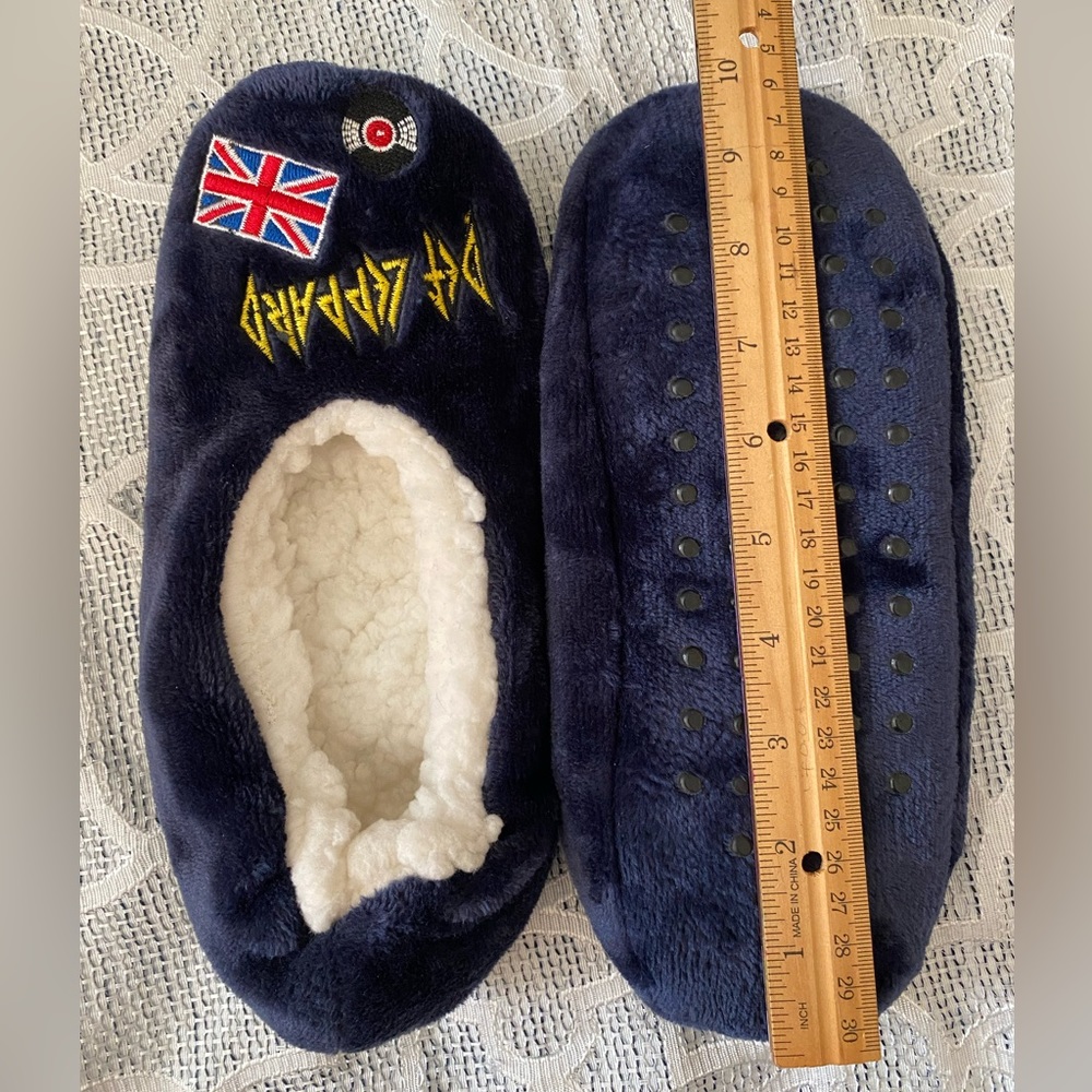 2018 Def Leppard Bludgeon Riffoia Limited House Slippers - Picture 5 of 5